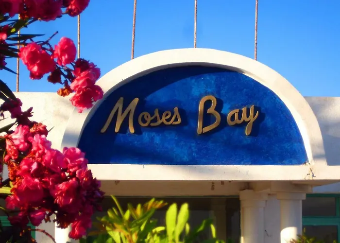 Moses Bay Szálloda 3*